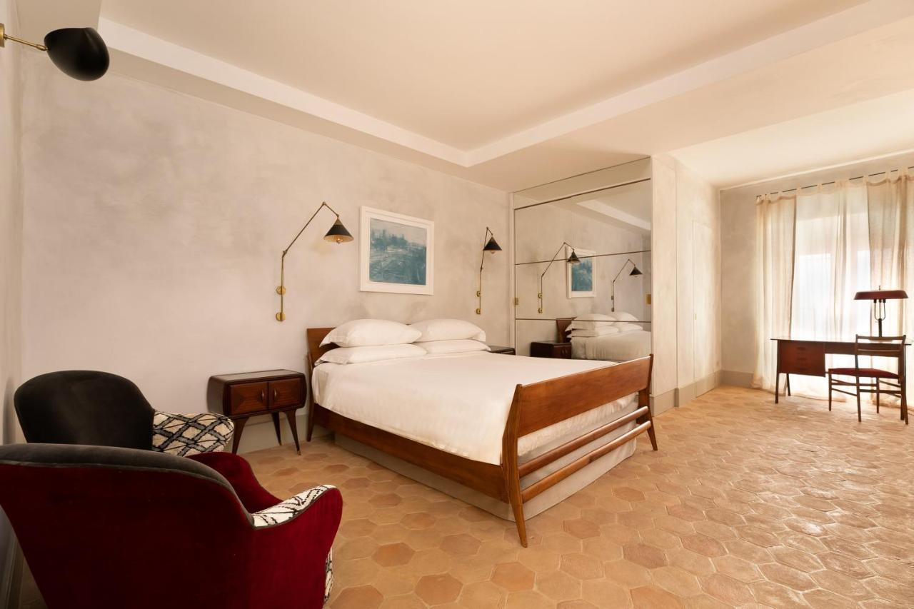 Casa Madama, A Burghesius * Roma