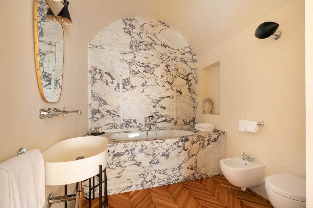 Casa Madama, A Burghesius Appartamento
